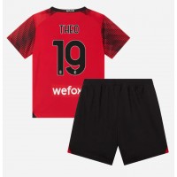 Dětský fotbalový dres AC Milan Theo Hernandez #19 2023-24 Domácí Krátký Rukáv (+ trenýrky)